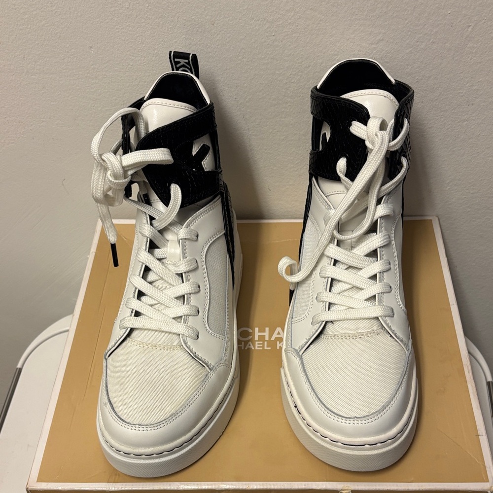 Michael Kors MATSON Monochrome Women Lace up High Top Sneakers, very comfy. - Picture 1 of 8